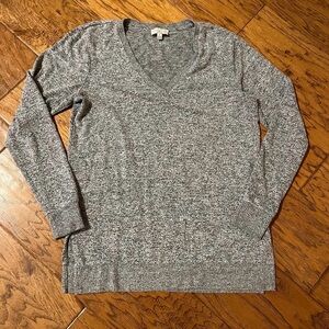 Lucky Brand women’s lightweight long tunic style gray sweater v neck size Small